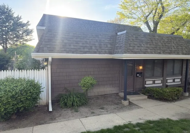 Homes for sale in Hanover Park, IL | 1333 Court Leona, Hanover Park, IL 60133 | MLS# 12669456