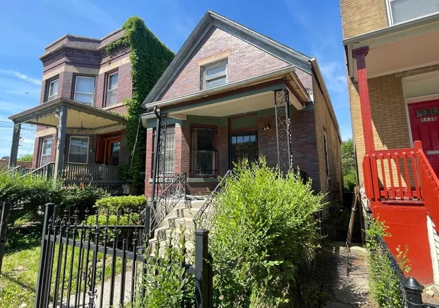 Homes for sale in Chicago, IL | 6640 S Langley Ave, Chicago, IL 60637 | MLS# 12669470