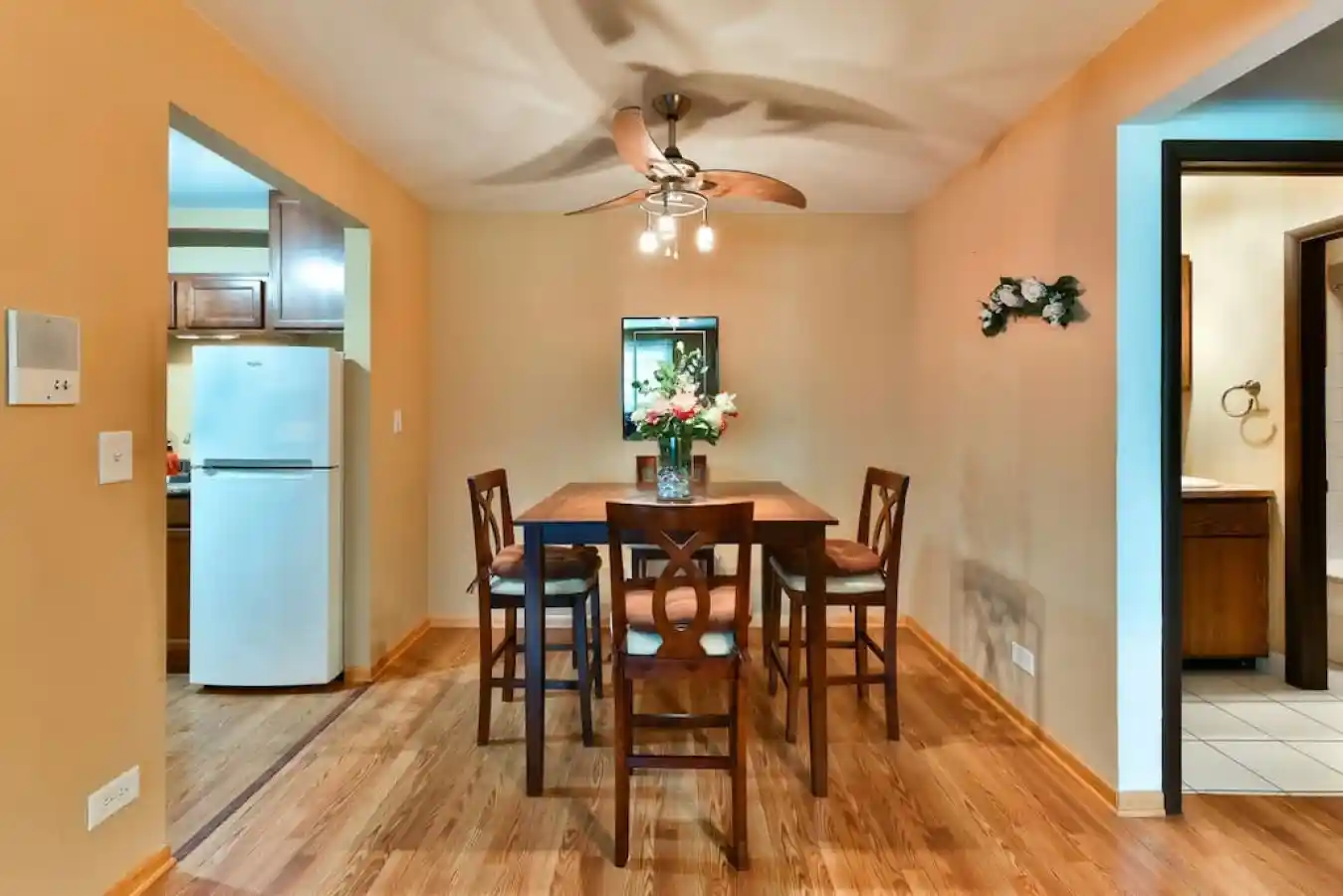 Listing Photo 2 - Condo for sale at East River Road, Unit 1K 5113 N E River Rd, East River Road, Chicago, IL 60656 | Built Year: undefined - undefined
