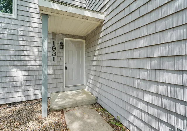 Homes for sale in Champaign, IL | 1931 Blackthorn Dr, Champaign, IL 61821