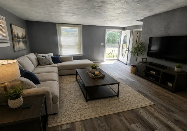 5th image of 218 Oakwood Ave, Rockford, IL 61101 | MLS# 12669583