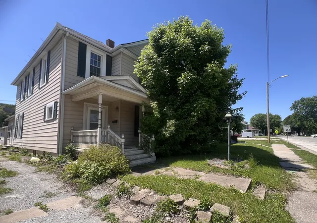 Homes for sale in East Moline, IL | 620 16th Ave, East Moline, IL 61244 | MLS# 12669619