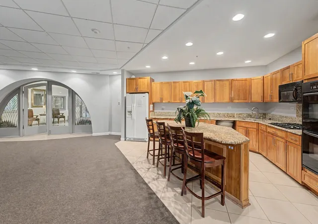 Listing Photo 2 - Condo for sale in building located at 1 Renaissance Pl, Palatine, IL 60067 - Unit #1105