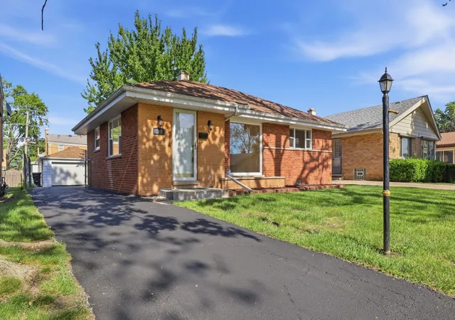 Homes for sale in Westchester, IL | 2213 Mayfair Ave, Westchester, IL 60154 | MLS# 12669723