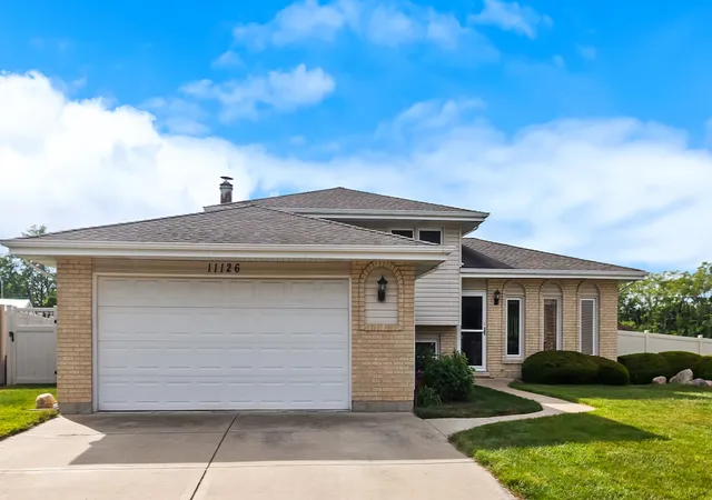 Homes for sale in Mokena, IL | 11126 Kimberly Trl, Mokena, IL 60448 | MLS# 12669781