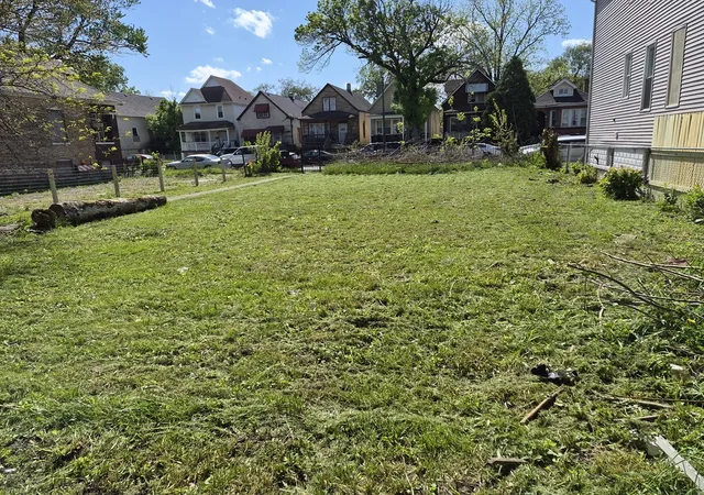 Homes for sale in Chicago, IL | 7331 S Peoria St, Chicago, IL 60621 | MLS# 12669812