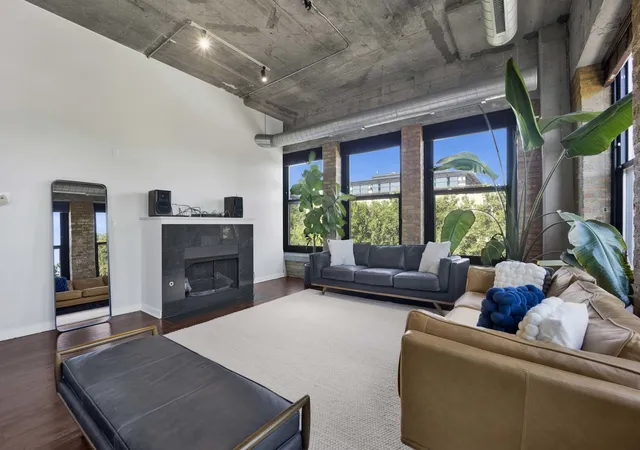 Homes for sale in Chicago, IL | 1069 W 14th Pl #332, Chicago, IL 60608 | MLS# 12669837