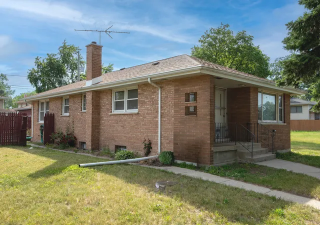 3rd image of 14444 Shepard Dr, Dolton, IL 60419 | MLS# 12669885
