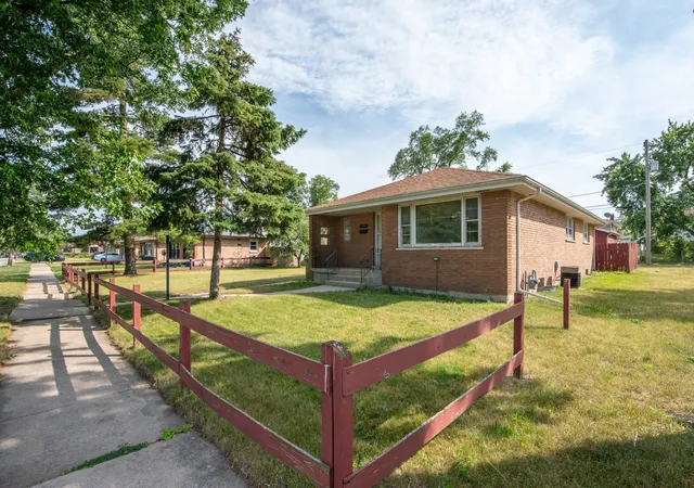4th image of 14444 Shepard Dr, Dolton, IL 60419 | MLS# 12669885