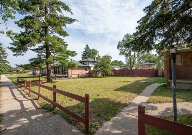 5th image of 14444 Shepard Dr, Dolton, IL 60419 | MLS# 12669885