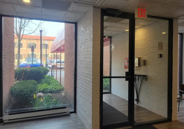image of 1450 Plymouth Ln #305, Elgin, IL 60123 | MLS# 12669919
