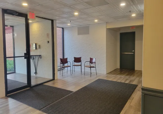 image of 1450 Plymouth Ln #305, Elgin, IL 60123 | MLS# 12669919