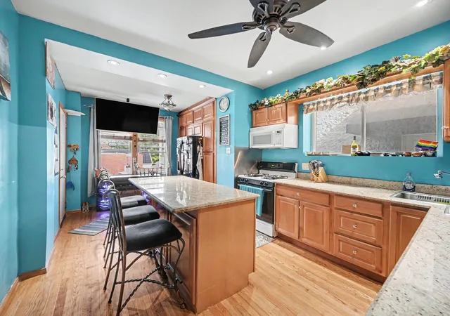4th image of 4749 N Dover St, Chicago, IL 60640 | MLS# 12669951