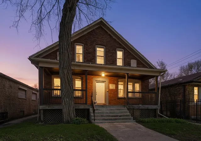 24th image of 8239 S Colfax Ave, Chicago, IL 60617 | MLS# 12669970