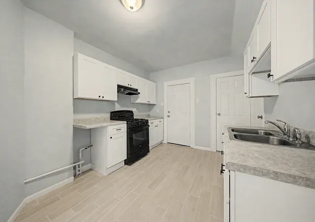 4th image of 8239 S Colfax Ave, Chicago, IL 60617 | MLS# 12669970