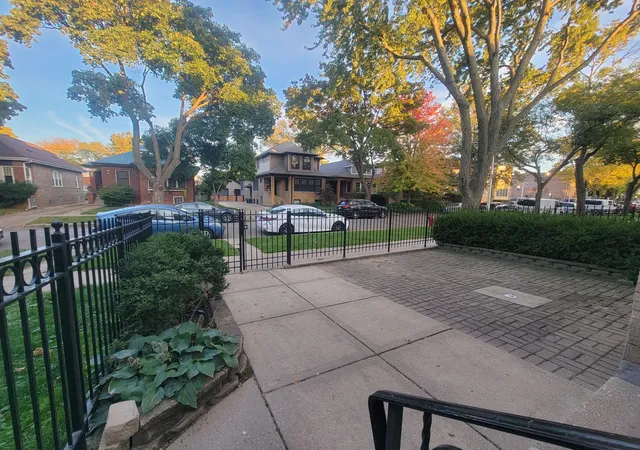 Homes for sale in Chicago, IL | 5632 N Rockwell St, Chicago, IL 60659 | MLS# 12669990