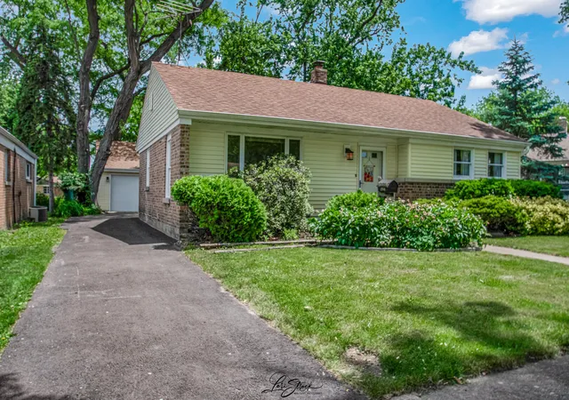 Photo 2 of Single family home for sale at 17531 Western Ave, Homewood, IL 60430 | MLS# 12670028 | Listing updated on 2026-08-28
