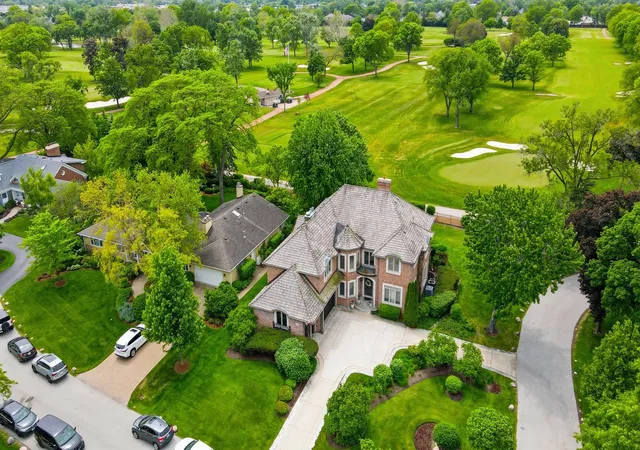 Homes for sale in Park Ridge, IL | 809 Edgemont Ln, Park Ridge, IL 60068 | MLS# 12670039