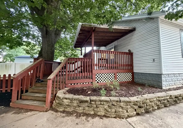 Homes for sale in Bloomington, IL | 1115 Eastholme Ave, Bloomington, IL 61701 | MLS# 12670081