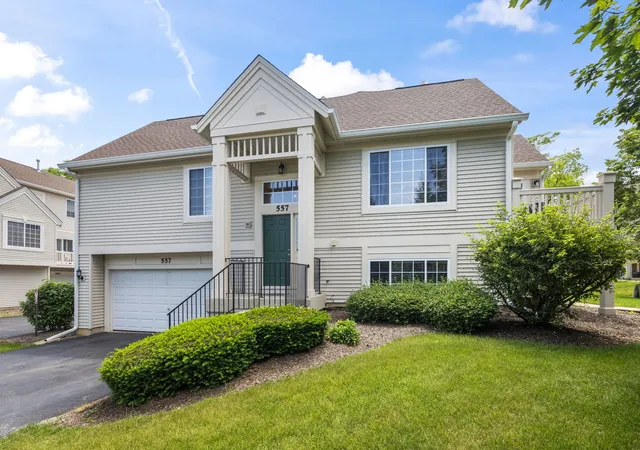 Homes for sale in Cary, IL | 557 Cary Woods Cir, Cary, IL 60013 | MLS# 12670120