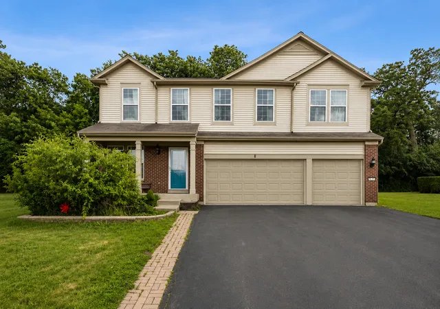 Homes for sale in Zion, IL | 4015 Cypress Dr, Zion, IL 60099 | MLS# 12670139