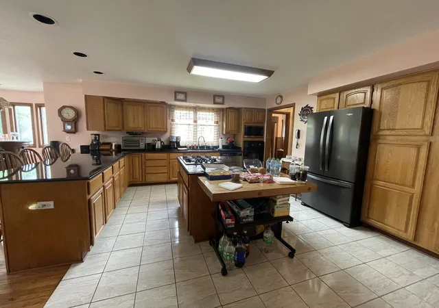 Homes for sale in Woodstock, IL | 1341 Portage Ln, Woodstock, IL 60098 | MLS# 12670163