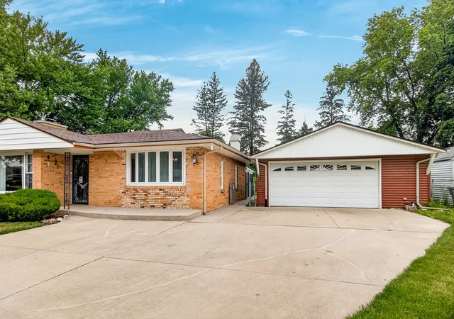 Homes for sale in Machesney Park, IL | 106 Superior Ave, Machesney Park, IL 61115 | MLS# 12670189