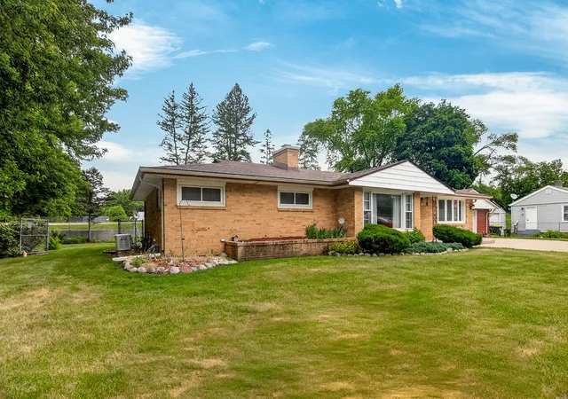 Homes for sale in Machesney Park, IL | 106 Superior Ave, Machesney Park, IL 61115 | MLS# 12670189