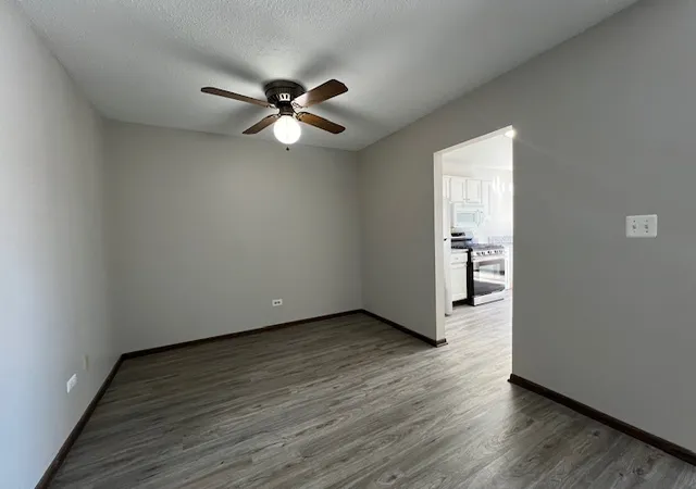 3rd image of 7030 Barrington Ct, Woodridge, IL 60517