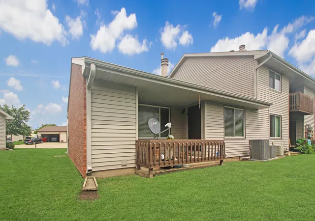 Homes for sale in Champaign, IL | 915 Laura Dr #0, Champaign, IL 61822 | MLS# 12670355