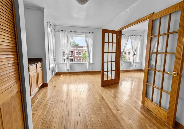 Homes for sale in Chicago, IL | 5321 S Michigan Ave, Chicago, IL 60615
