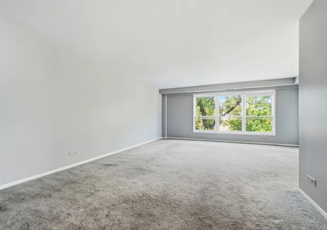 Photo 3 of Condo for sale at 1535 Park Ave #401, River Forest, IL 60305 | MLS# 12670411 | Listing updated on 2026-09-19