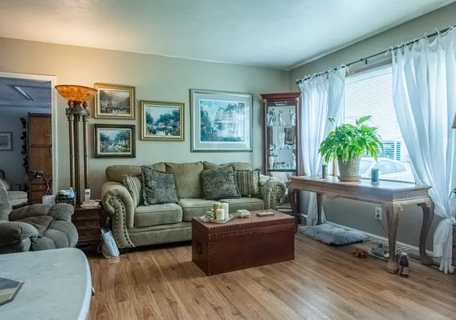 Photo 4 of Single family home for sale at 1412 Holly St, Centralia, IL 62801 | MLS# 12670432 | Listing updated on 2026-09-08