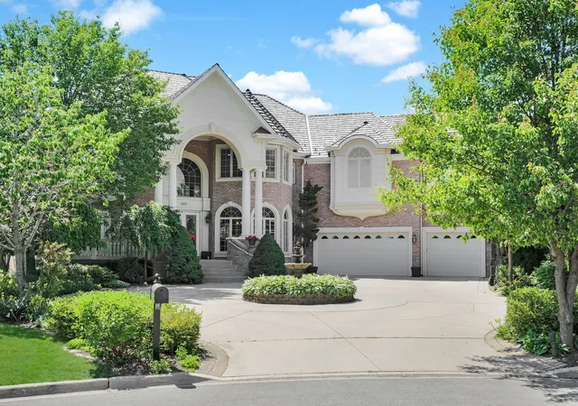Homes for sale in Vernon Hills, IL | 151 Palmer Cir, Vernon Hills, IL 60061 | MLS# 12670462