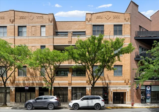 Homes for sale in Chicago, IL | 2040 W Belmont Ave #302, Chicago, IL 60618 | MLS# 12670482