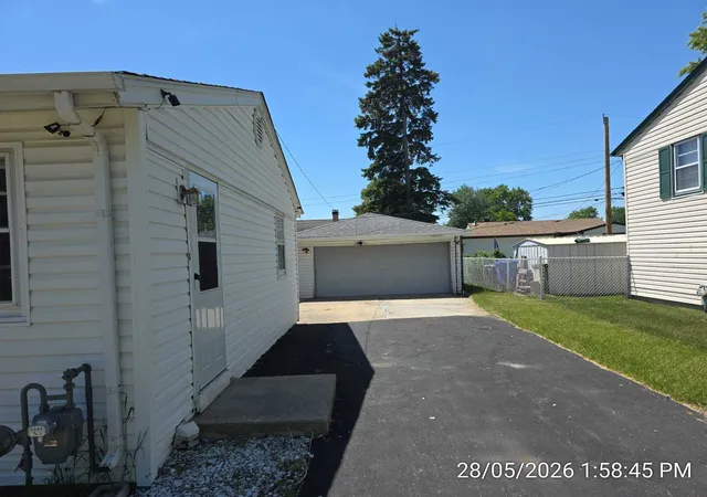 Homes for sale in Carpentersville, IL | 148 Pecos Cir, Carpentersville, IL 60110 | MLS# 12670486