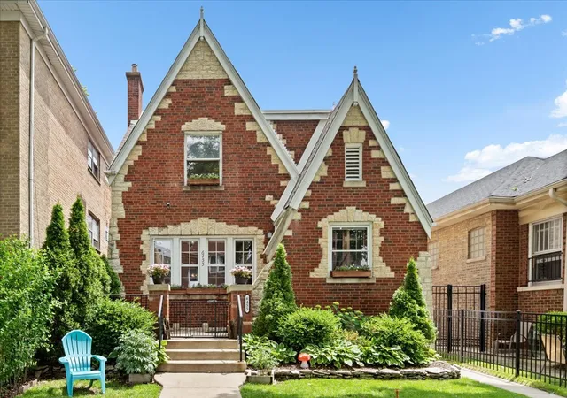 Homes for sale in Chicago, IL | 6455 N Talman Ave, Chicago, IL 60645 | MLS# 12670514