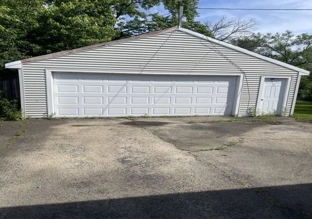 3rd image of 400 E Altgeld Ave, Glendale Heights, IL 60139 | MLS# 12670534