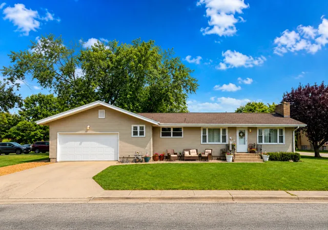 Homes for sale in Bradley, IL | 395 S Michigan Ave, Bradley, IL 60915 | MLS# 12670540