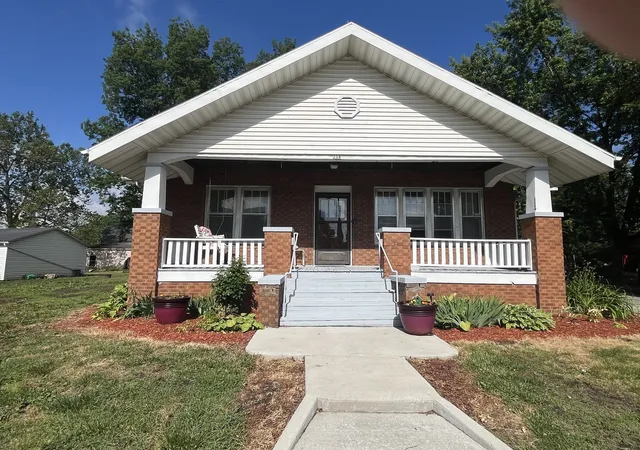 Photo 1 of Single family home for sale at 208 S Peoria St, Bradford, IL 61421 | MLS# 12670574 | Listing updated on 2026-10-13