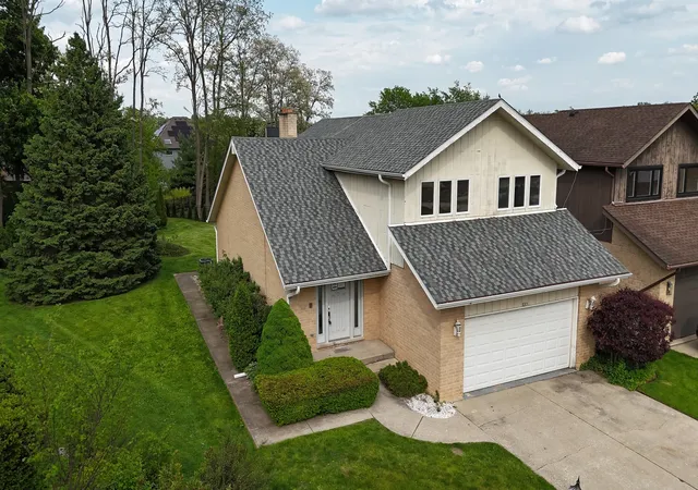 Homes for sale in Downers Grove, IL | 8315 Helen Ct, Downers Grove, IL 60516 | MLS# 12670683