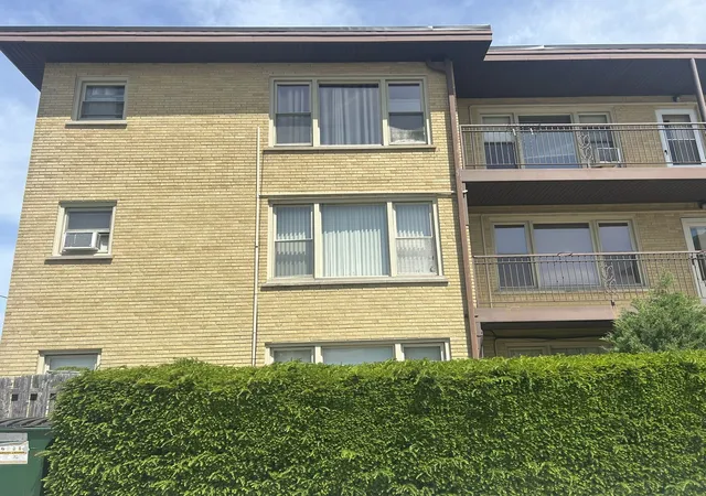 Homes for sale in Chicago, IL | 6737 W Irving Park Rd #2A, Chicago, IL 60634 | MLS# 12670701