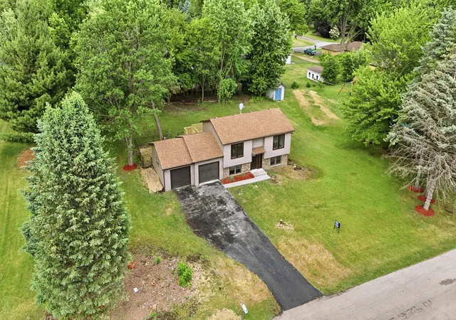 Photo 3 of Single family home for sale at 8320 Phyllis Rd, Rockford, IL 61108 | MLS# 12670851 | Listing updated on 2026-09-12