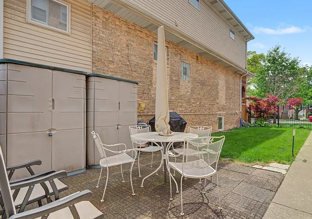 2nd image of 2111 N 75Th Ave, Elmwood Park, IL 60707