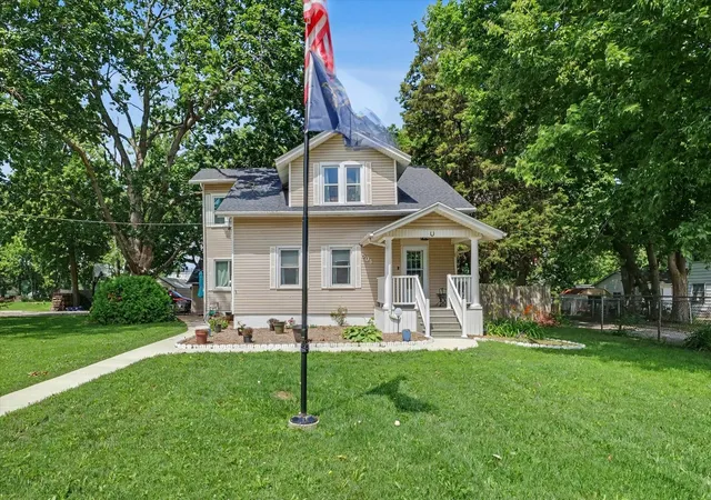 Homes for sale in Fisher, IL | 503 S Third St, Fisher, IL 61843 | MLS# 12670939