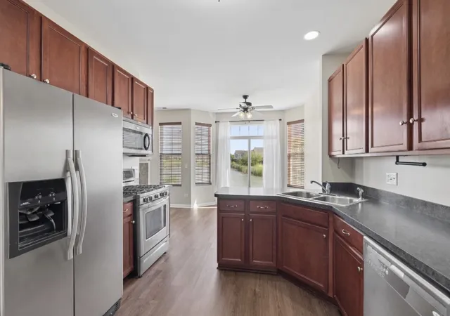 Photo 3 of Townhouse for sale at 15342 Kenmare Cir, Manhattan, IL 60442 | MLS# 12670973 | Listing updated on 2026-09-08
