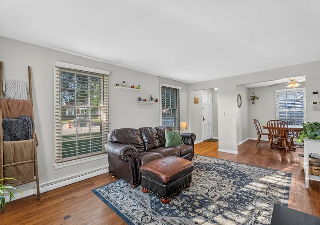Homes for sale in Joliet, IL | 1618 Glenwood Ave, Joliet, IL 60435 | MLS# 12670984