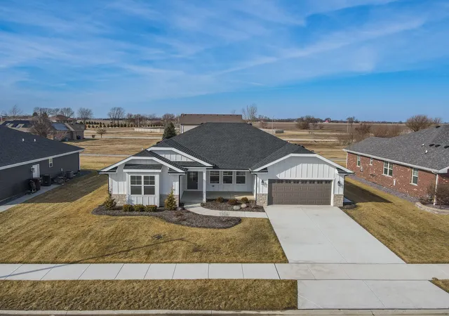 Homes for sale in Manteno, IL | 1009 Spring St, Manteno, IL 60950 | MLS# 12671017