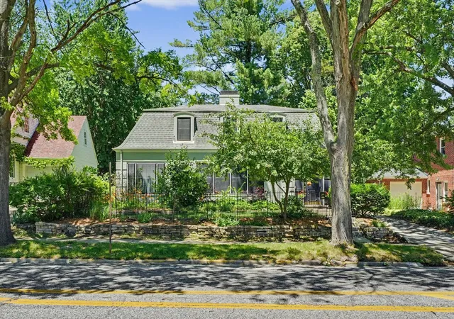 Homes for sale in Urbana, IL | 208 W Florida Ave, Urbana, IL 61801 | MLS# 12671047