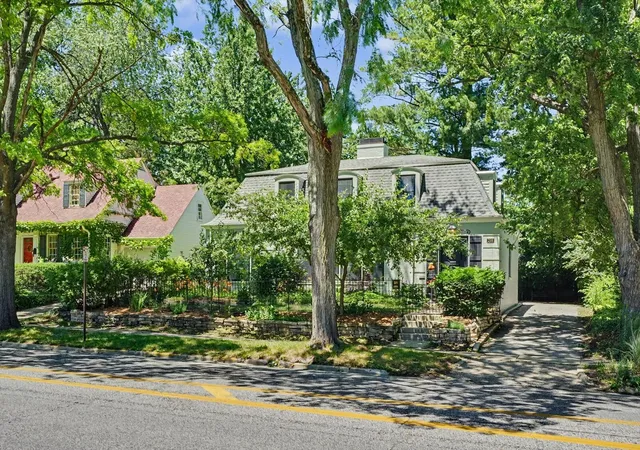 Homes for sale in Urbana, IL | 208 W Florida Ave, Urbana, IL 61801 | MLS# 12671047
